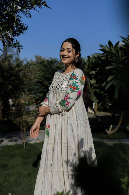 White Mirror Anarkali Drees