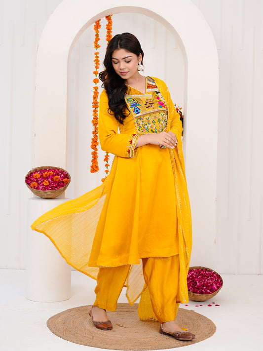 Yellow Kurti-Set With Duppata
