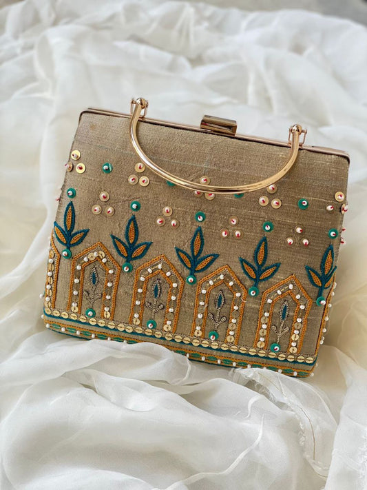 Chiku Khadi clutch