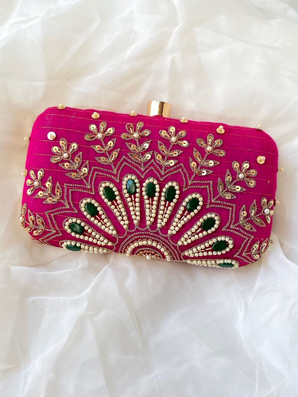 Rani pearl clutch
