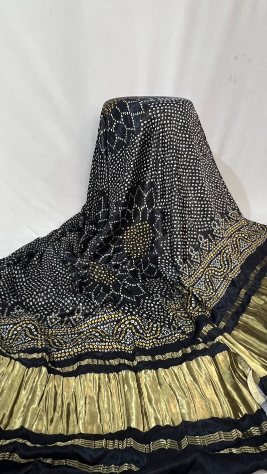 black bandhani dupatta