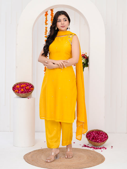 Yellow kurti-set with duppata