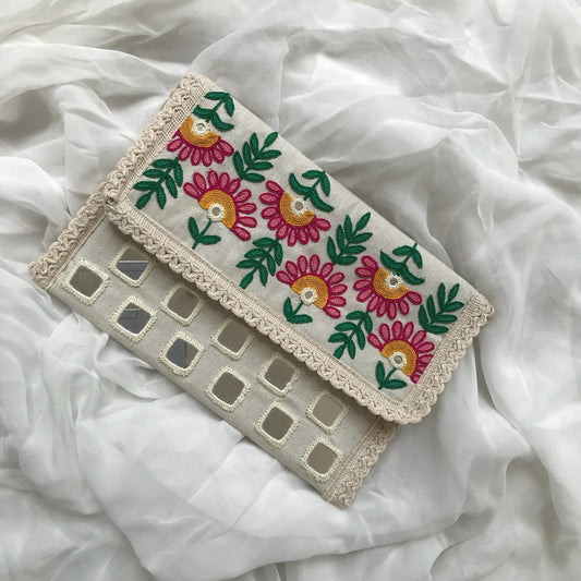 WHITE PHOOLKARI SLING
